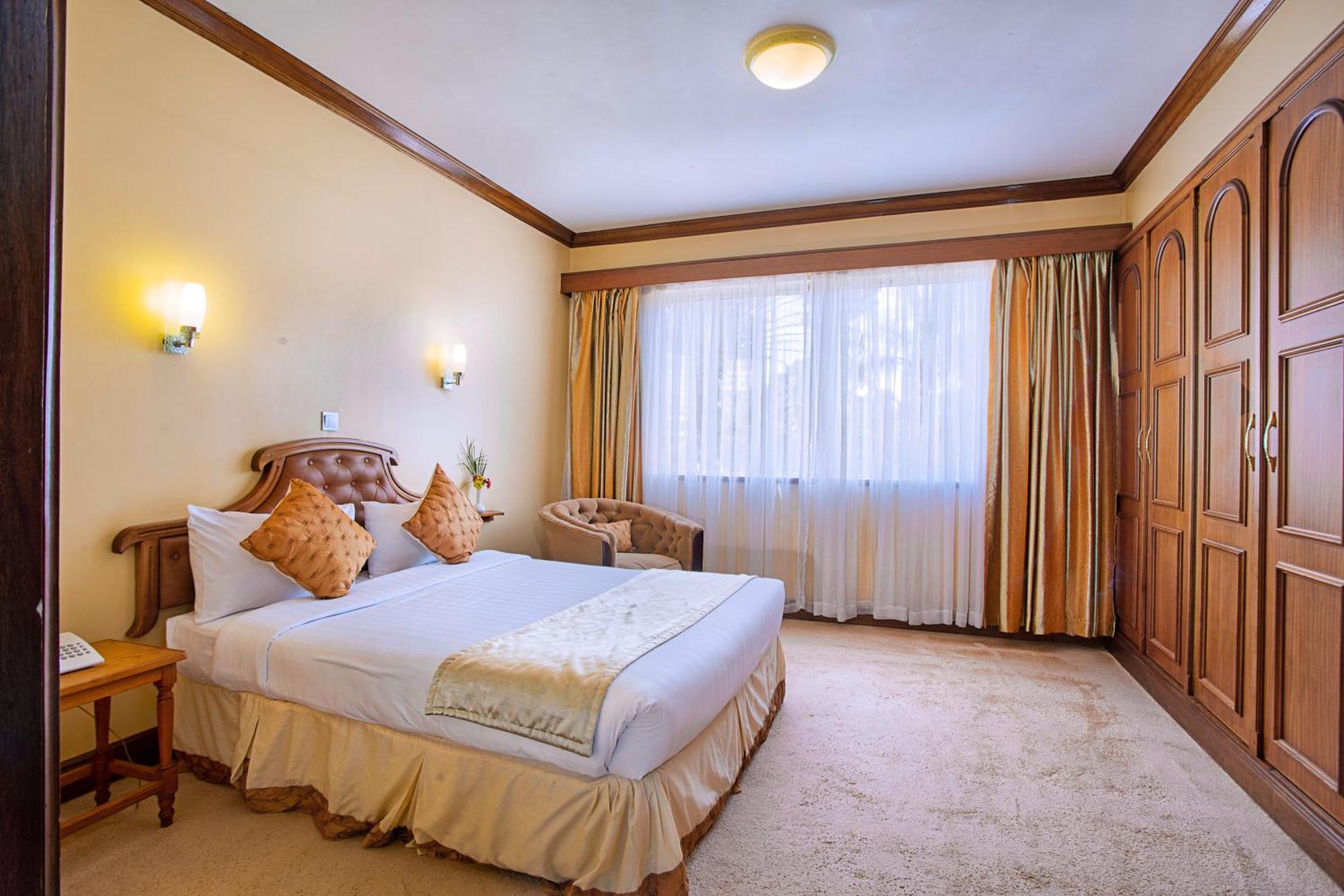 Sirikwa Hotel Елдорет Екстериор снимка