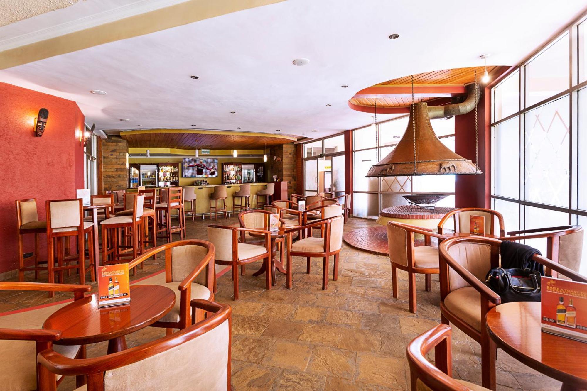 Sirikwa Hotel Елдорет Екстериор снимка