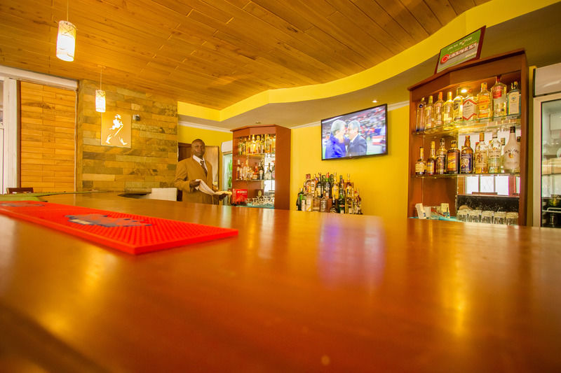 Sirikwa Hotel Елдорет Екстериор снимка