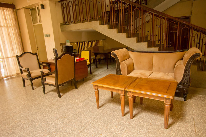 Sirikwa Hotel Елдорет Екстериор снимка