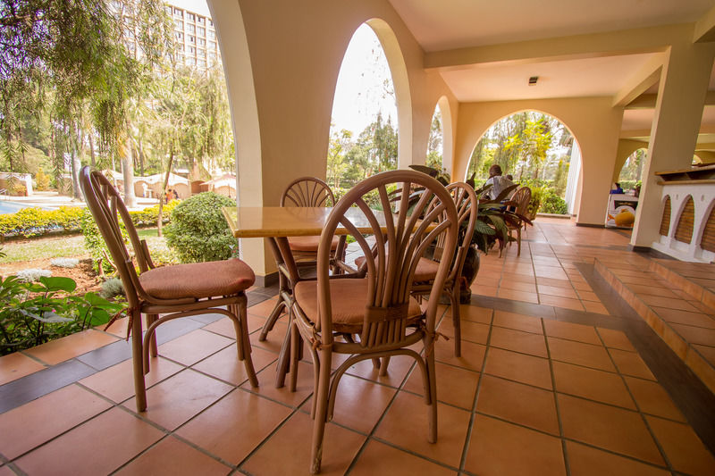 Sirikwa Hotel Елдорет Екстериор снимка