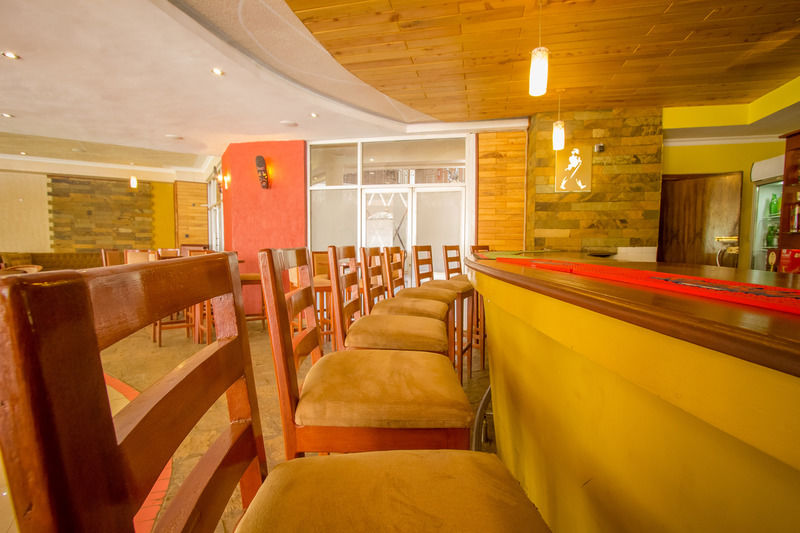 Sirikwa Hotel Елдорет Екстериор снимка