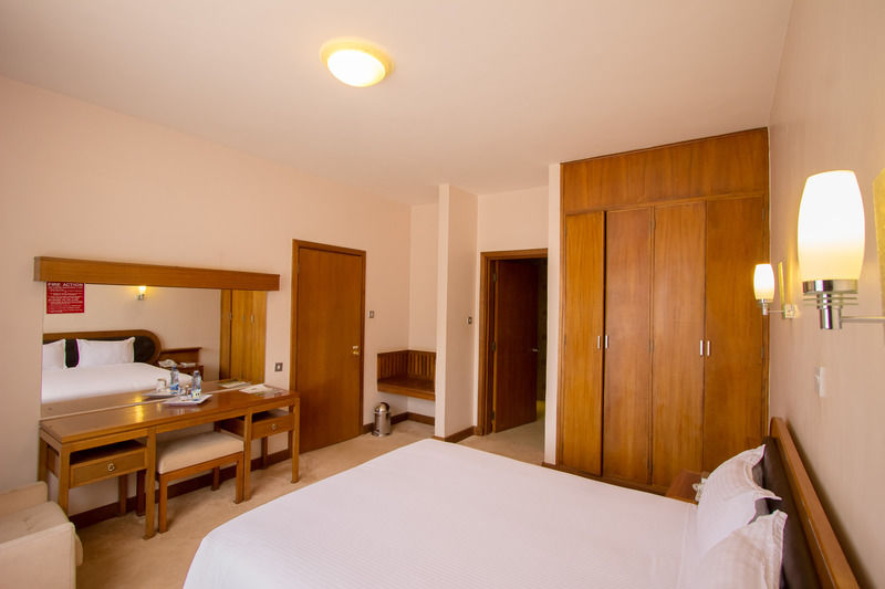 Sirikwa Hotel Елдорет Екстериор снимка