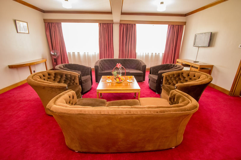 Sirikwa Hotel Елдорет Екстериор снимка