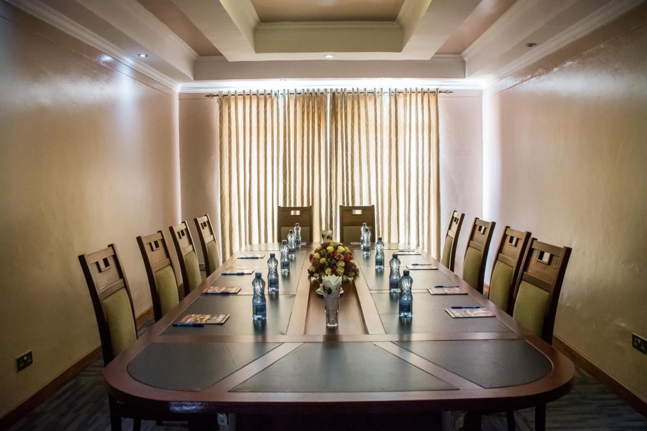 Sirikwa Hotel Елдорет Екстериор снимка